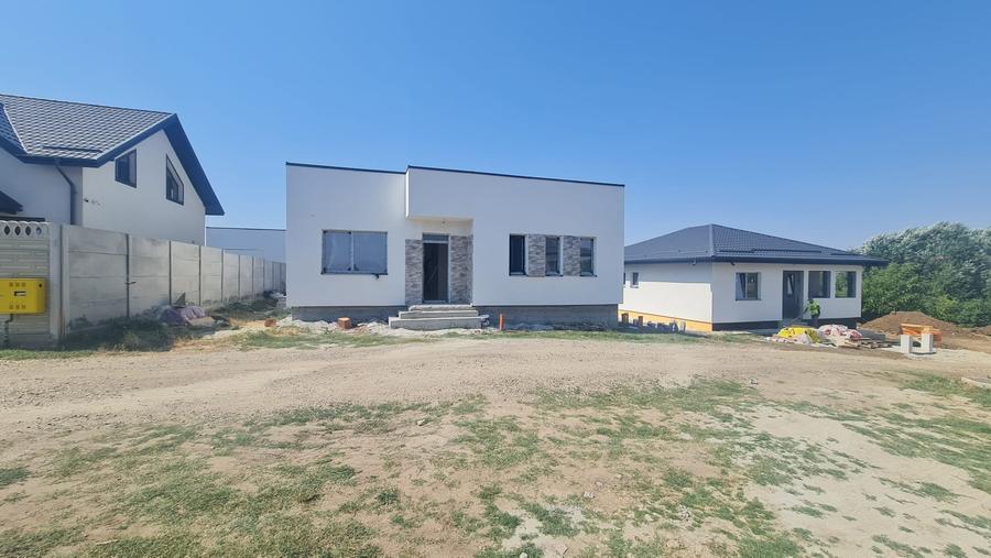 Casă individuală cu 3 camere cu Teren 378 Mp în Berceni