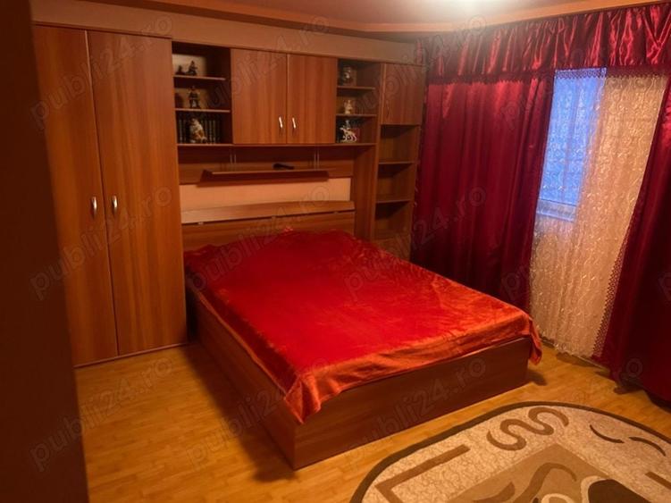 Casă cu 6 camere cu Teren 1400 Mp în Steaua