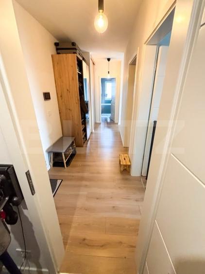 Apartament cu 3 camere decomandat, mobilat în Lipovei