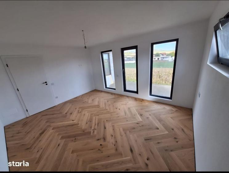 Casă cu 4 camere în Pâclișa
