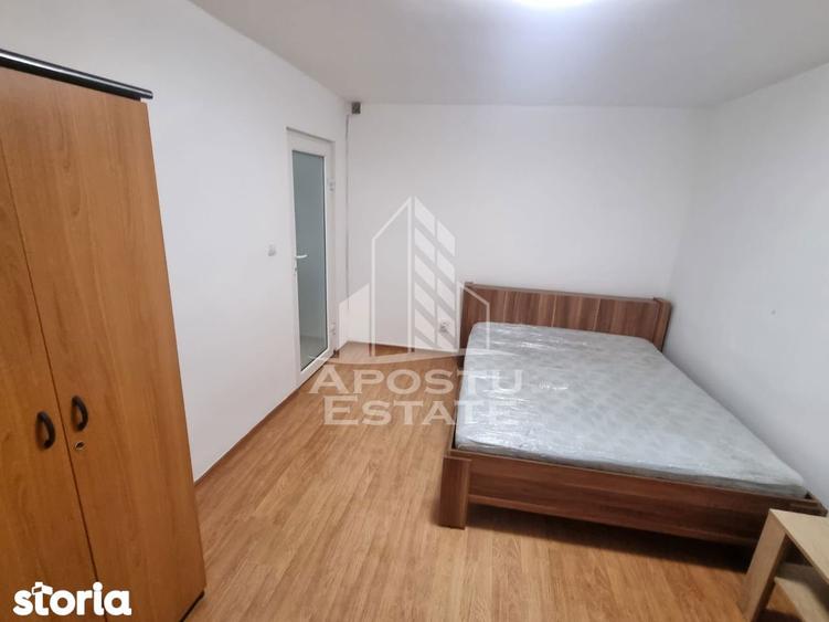 Apartament cu 1 camera de inchiriat, centrala propie, decomandat, zona - 1