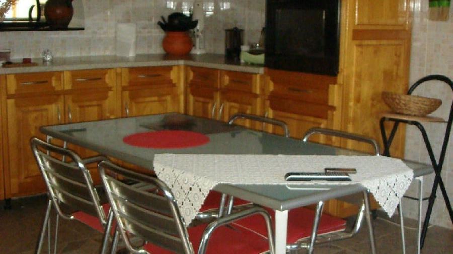 Casă individuală cu 6 camere cu Teren 1400 Mp în Nord