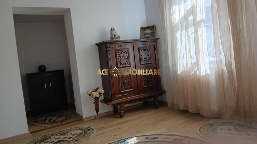 Apartament cu 2 camere decomandat, mobilat în Regie