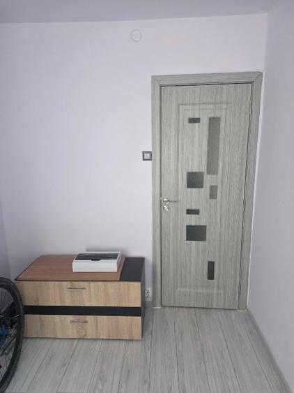 Apartament cu 3 camere semidecomandat, mobilat în Șagului