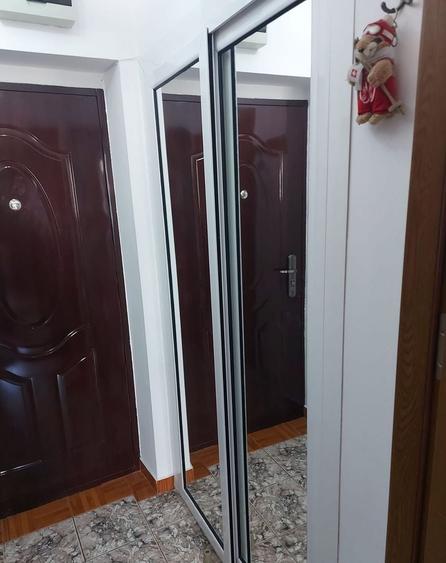 Garsonieră în Titan