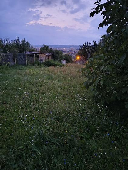 Teren de 860 mp, în Dâmbul Rotund