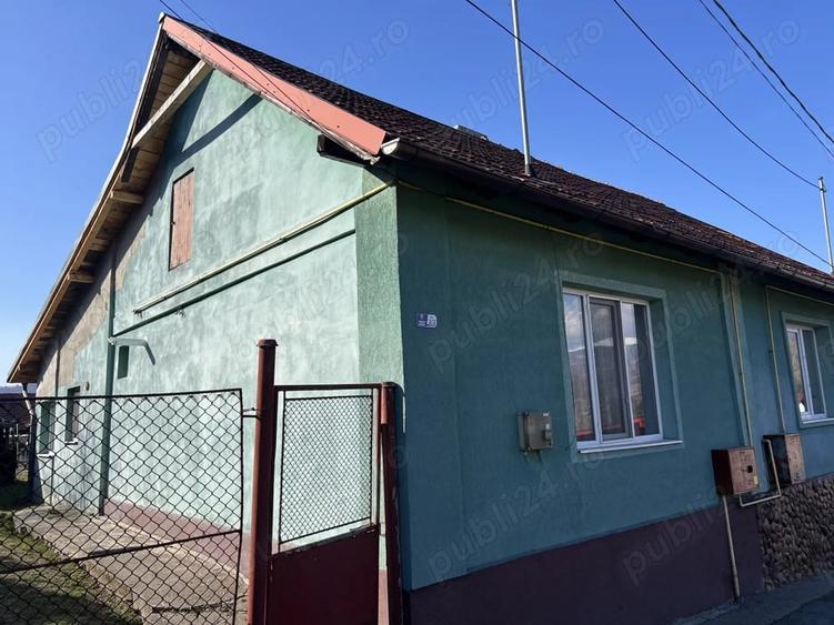 Casă cu 2 camere cu Teren 400 Mp în Central