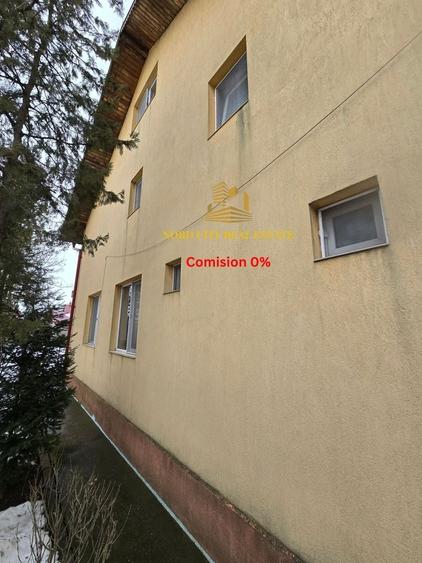 Duplex cu 4 camere cu Canalizare în Pasărea