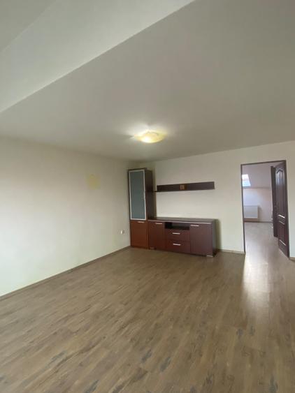 Apartament cu 2 camere semidecomandat în Bună Ziua