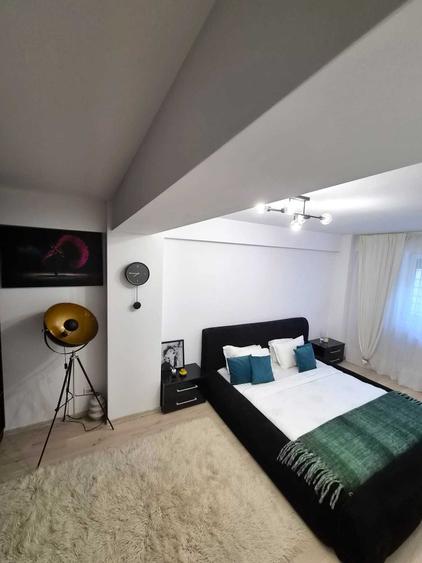 Apartament cu 2 camere semidecomandat în 1 Decembrie 1918