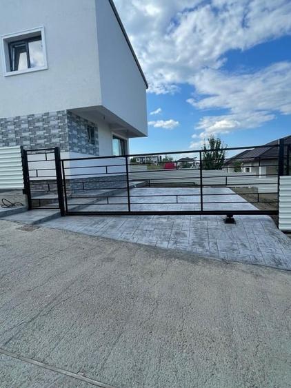 Casă individuală cu 4 camere cu Teren 450 Mp în Rediu