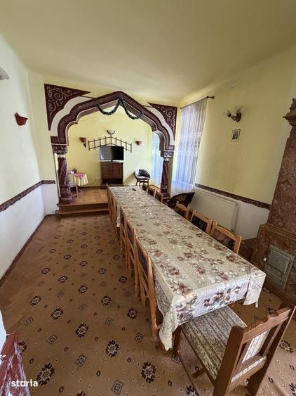 Casă cu 4 camere în Central