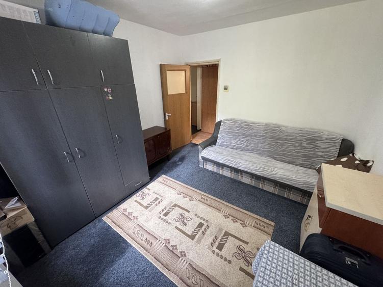 Apartament 3 camere zona Tomis Nord - Brotacei cu Centrala la Etajul 1 - 3