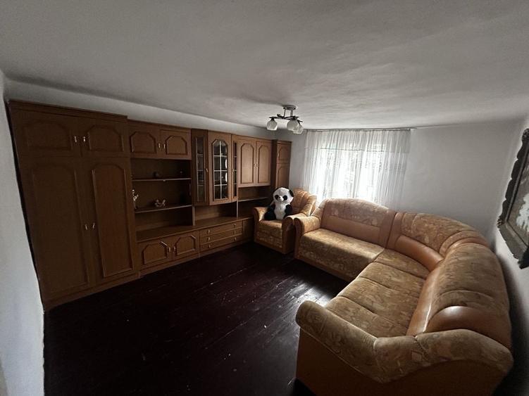 Casă cu 4 camere în Dornești