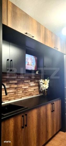 Apartament cu 3 camere decomandat în Micro 4