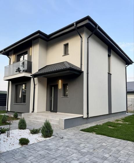Casă cu 4 camere în Cârcea