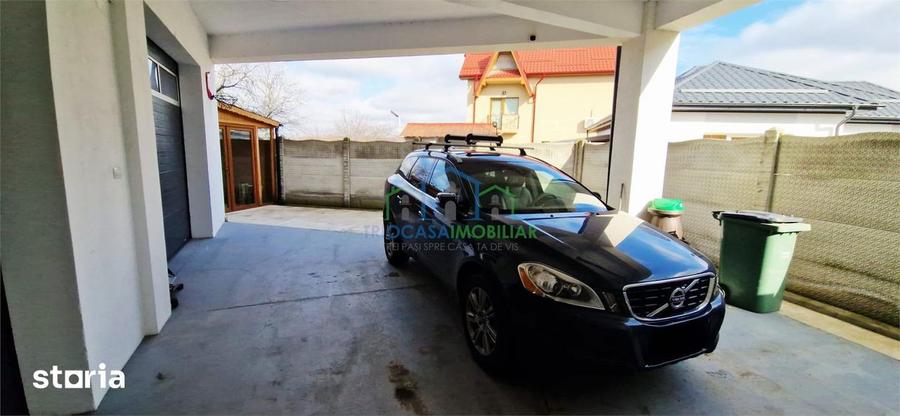 Casă cu 7 camere cu Canalizare în Central