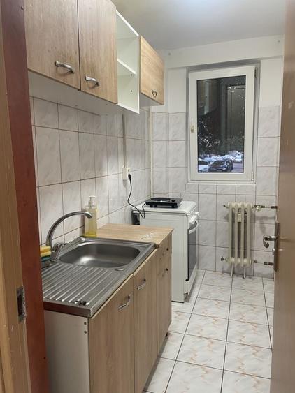 Apartament cu 2 camere decomandat în Tei