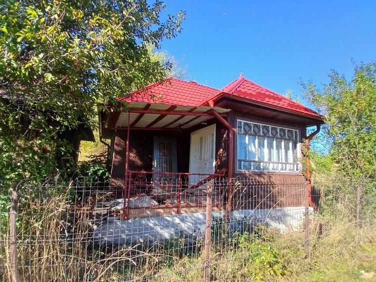 Casă cu 3 camere în Muntele Rece
