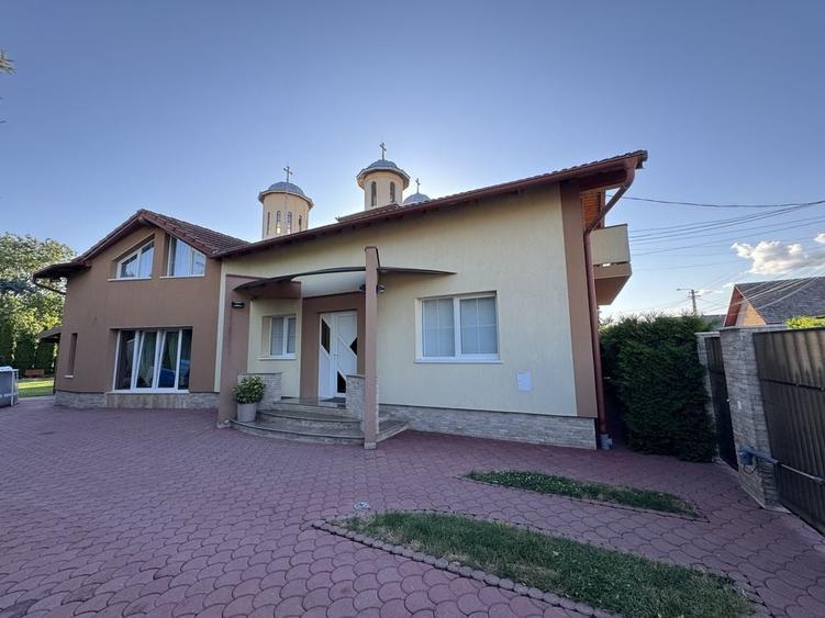 Casă cu 4 camere în Central