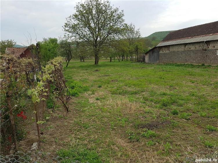 Teren de 2700 mp, în Mărișelu