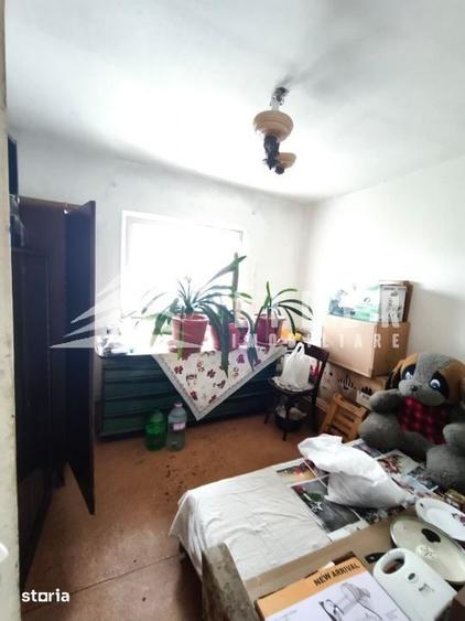 Apartament cu 4 camere decomandat în Dâmbul Rotund