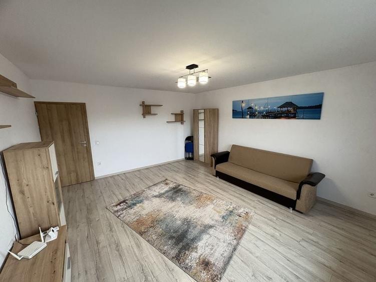 Apartament cu 2 camere decomandat în Rediu