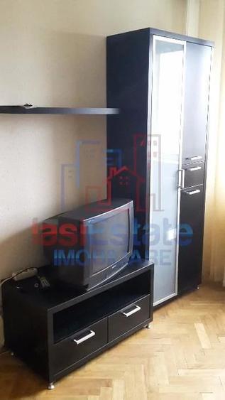 Apartament cu 2 camere decomandat în Filiași