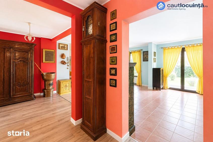 Casă cu 7 camere cu Teren 811 Mp în Corbeanca