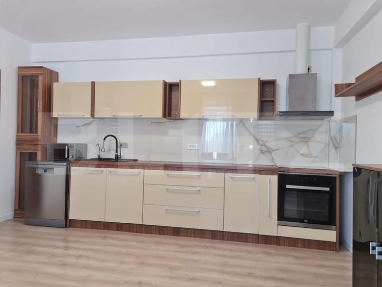 Apartament cu 2 camere semidecomandat, mobilat în Iris