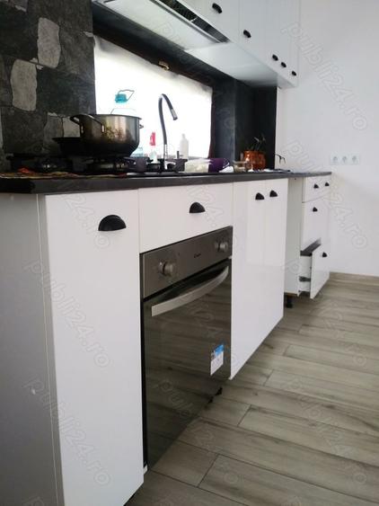 Apartament cu 2 camere semidecomandat, mobilat în Florești — fotografia 2