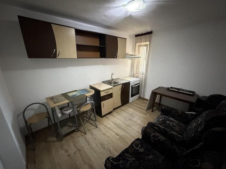 Casă cu 4 camere decomandat în Breb