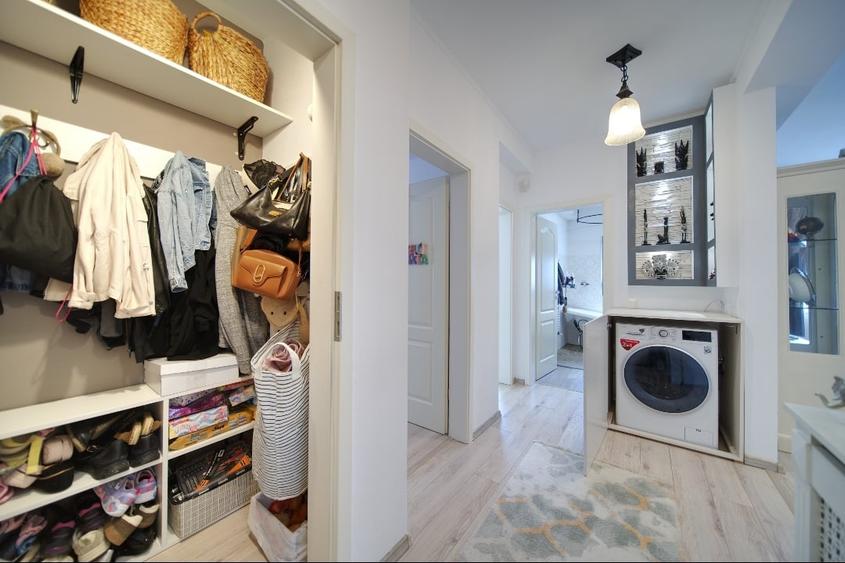 Proprietar vând apartament deosebit cu 170m2 curte privata, terasa,3 cam ,2 bai - 10