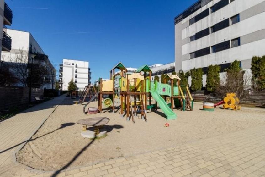 Apartament cu 3 camere decomandat, mobilat în Nord