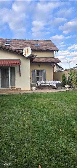 Casă cu 4 camere cu Teren 250 Mp în Vladimirescu