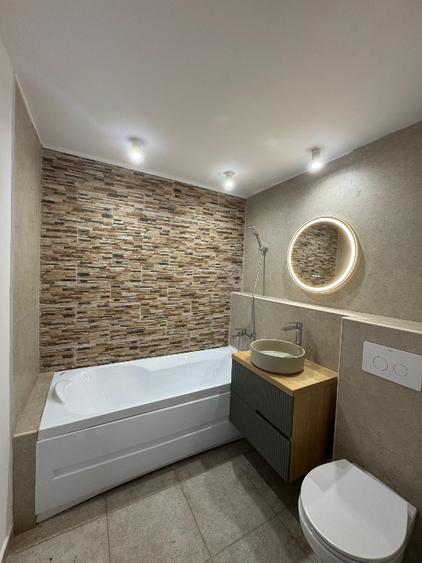 Apartament cu 3 camere decomandat în Ștefan cel Mare