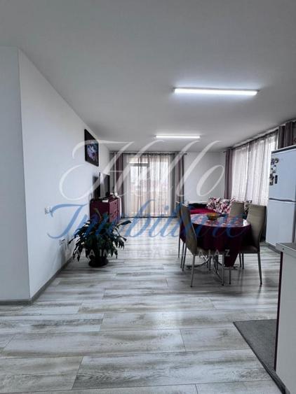 Apartament cu 2 camere semidecomandat, mobilat în Florești