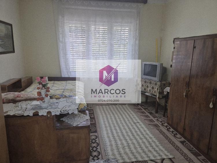 Casă individuală cu 4 camere cu Canalizare în Muncitoresc