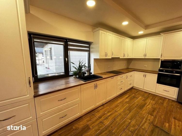 Casă cu 6 camere cu Teren 640 Mp în Apahida