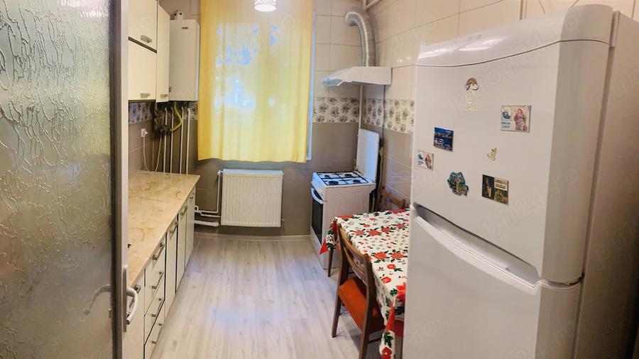 Apartament cu 2 camere semidecomandat în Calea București