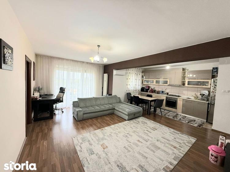 Apartament cu 3 camere în Nufărul