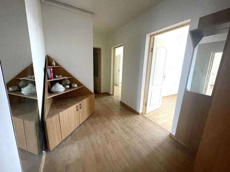 Apartament cu 3 camere circular în Astra