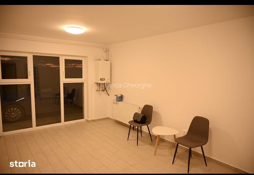 Spatiu comercial parter de bloc cu vitrina 28 mp cartier Magnolia