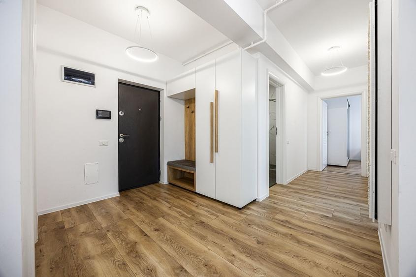 Apartament cu 6 camere, mobilat în 13 Decembrie