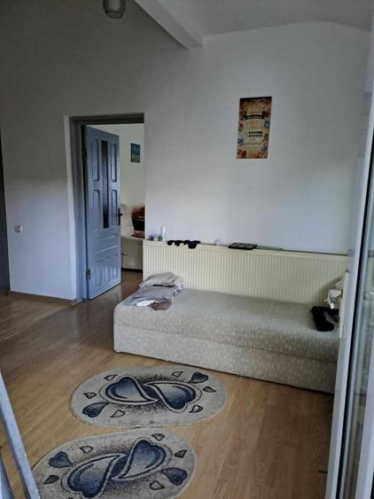 Garsonieră decomandată, mobilată în Central