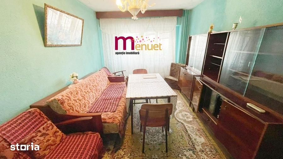 Apartament cu 4 camere decomandat în E3