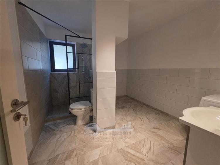 Apartament cu 3 camere decomandat, mobilat în Bucium