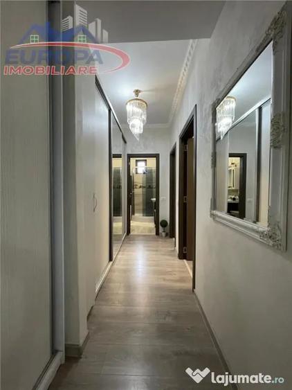 Apartament cu 2 camere decomandat în C5