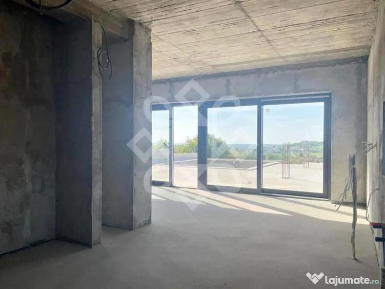 Casă cu 7 camere cu Teren 1146 Mp în Dealuri Oradea