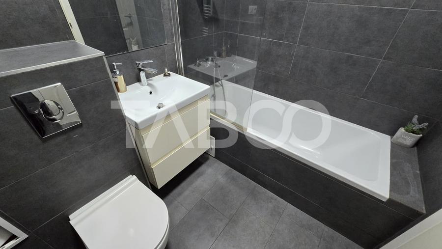 Apartament cu 3 camere decomandat, mobilat în Piața Cluj